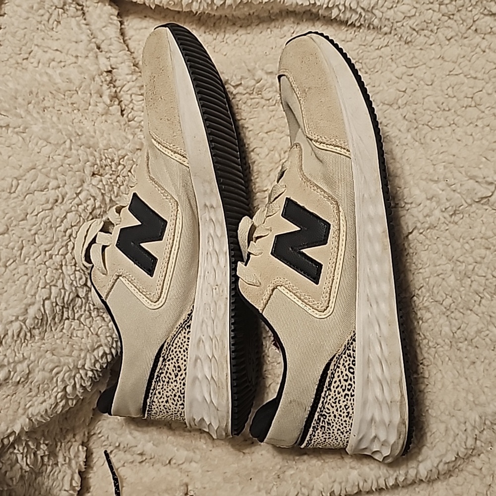 New Balance x70, size womens 11, cream/leopard